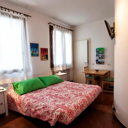 Tana Della Volpe Apartment *