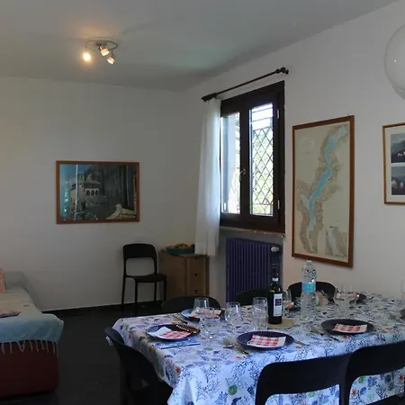 Tana Della Volpe Apartment Ispra