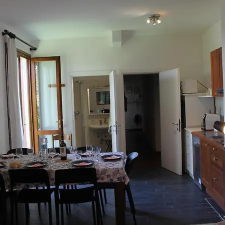 Apartment Tana Della Volpe
